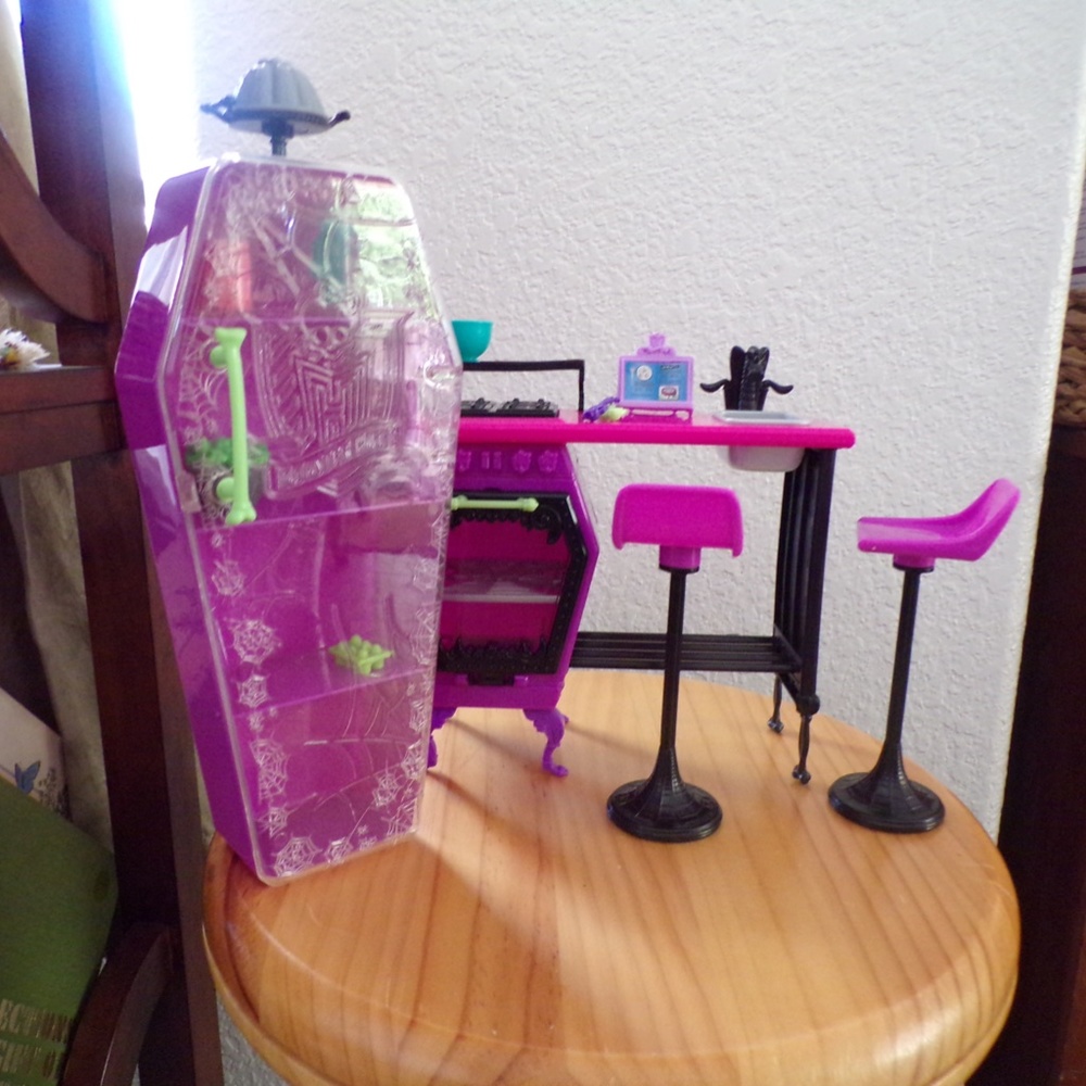 Monster High Home Ick Classroom Playset